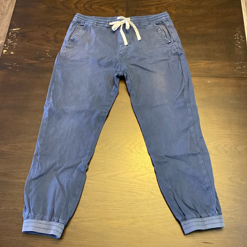 Americanino - Jogger - Sz Lrg. (34 waist) - Condition 6/10 - well worn.